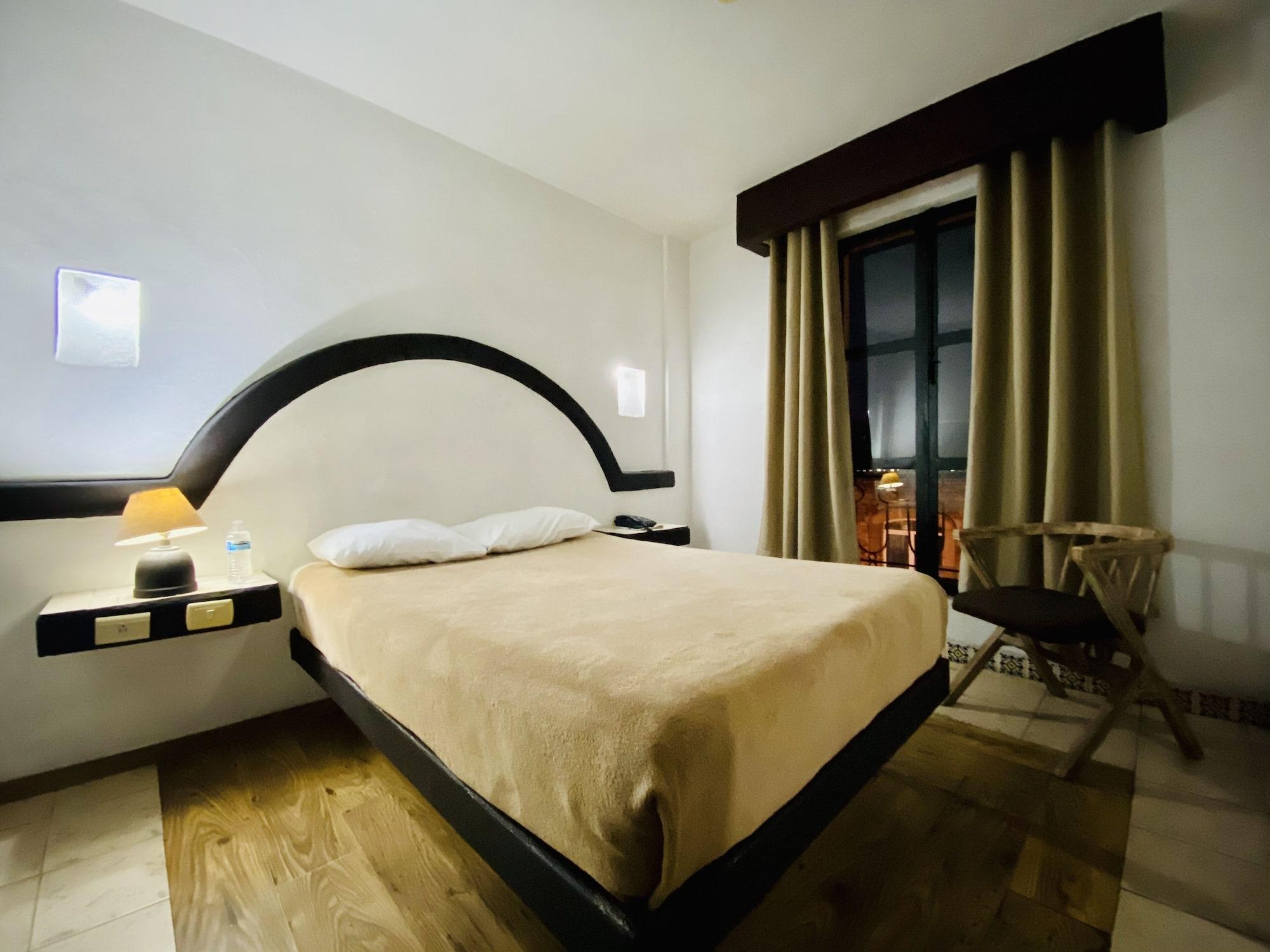 Hotel Plaza 莫雷利亚 外观 照片