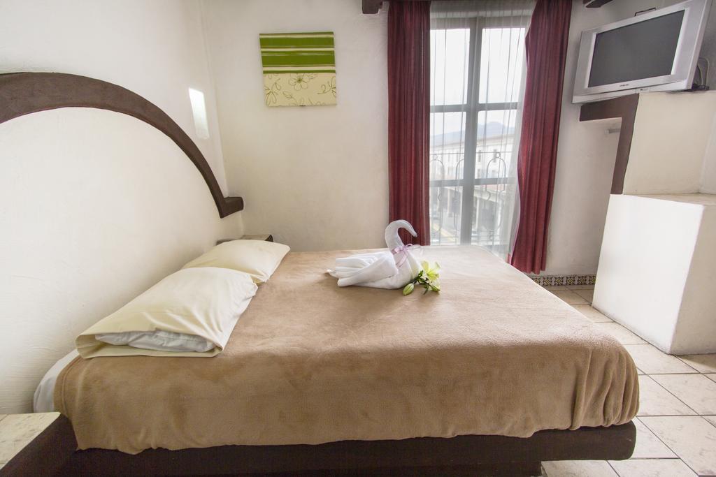 Hotel Plaza 莫雷利亚 外观 照片